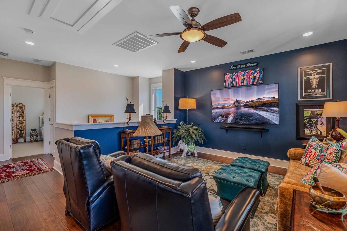 Upstairs lounge