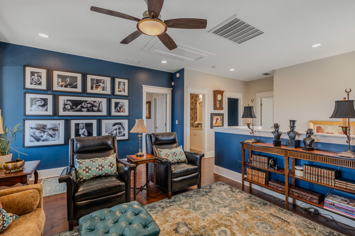 Upstairs lounge